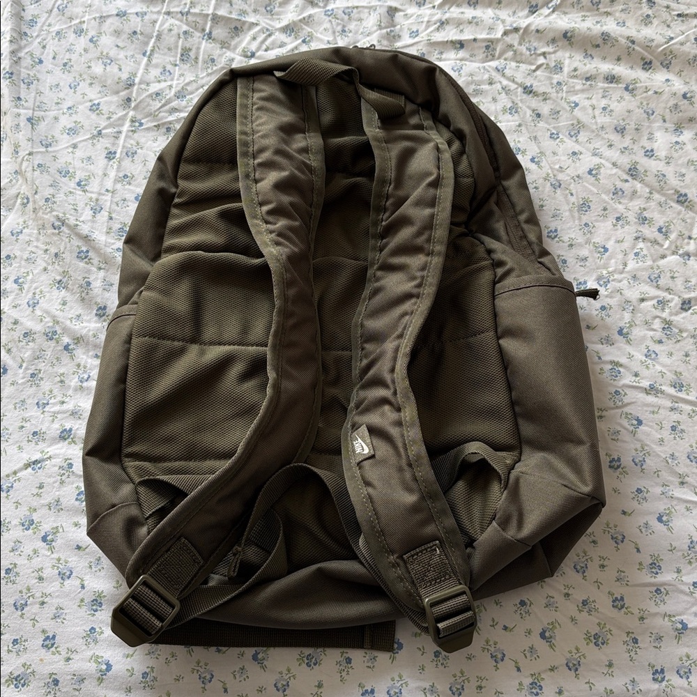 Nike Backpack - Picture 2 of 11